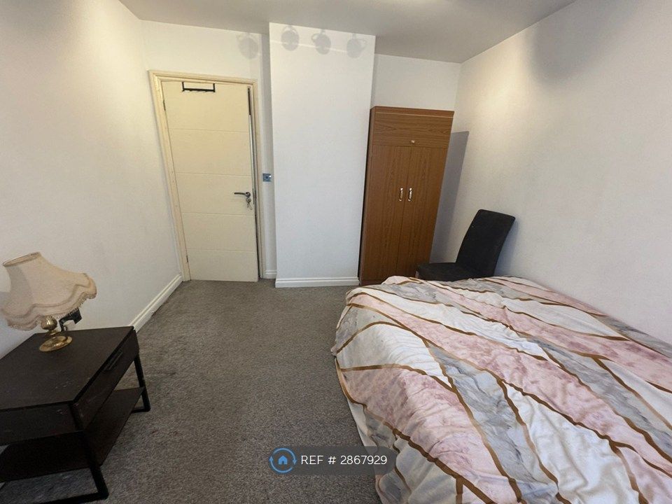 Property photo 3 of 4