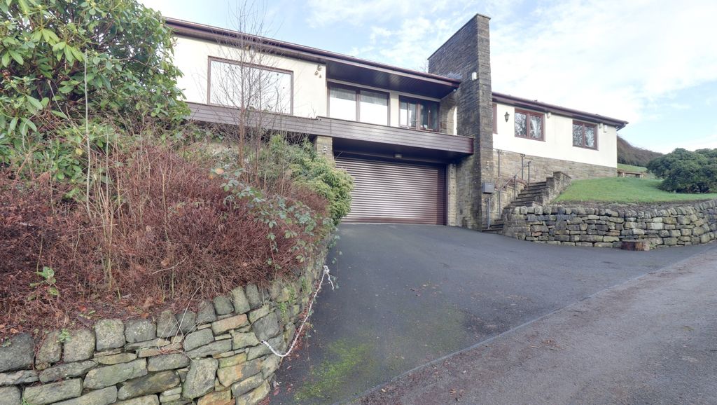 Property photo 2 of 22 Front 2