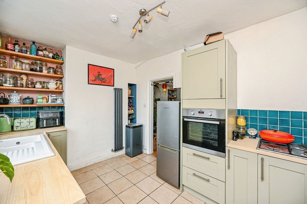 Property photo 3 of 12 Pbox-Img.Jpg