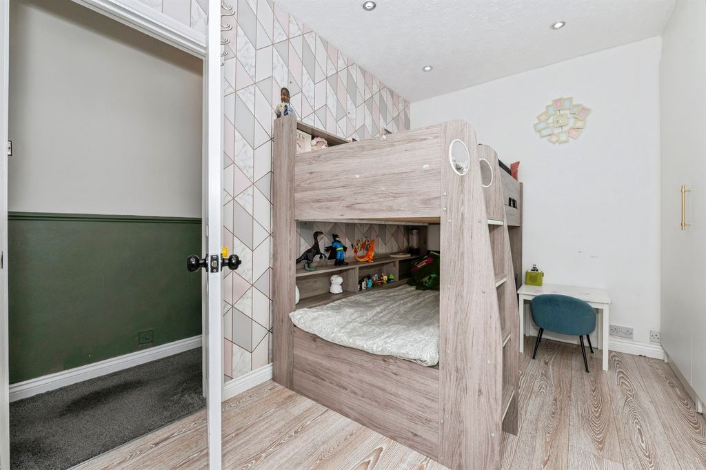 Additional image 14 of 5 bed semi-detached house for saleOrchard Drive, Grays RM17