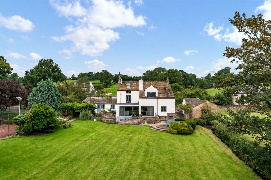 Property photo 2 of 44 Picture No. 49