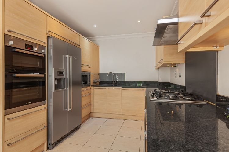 Property photo 3 of 16 303935