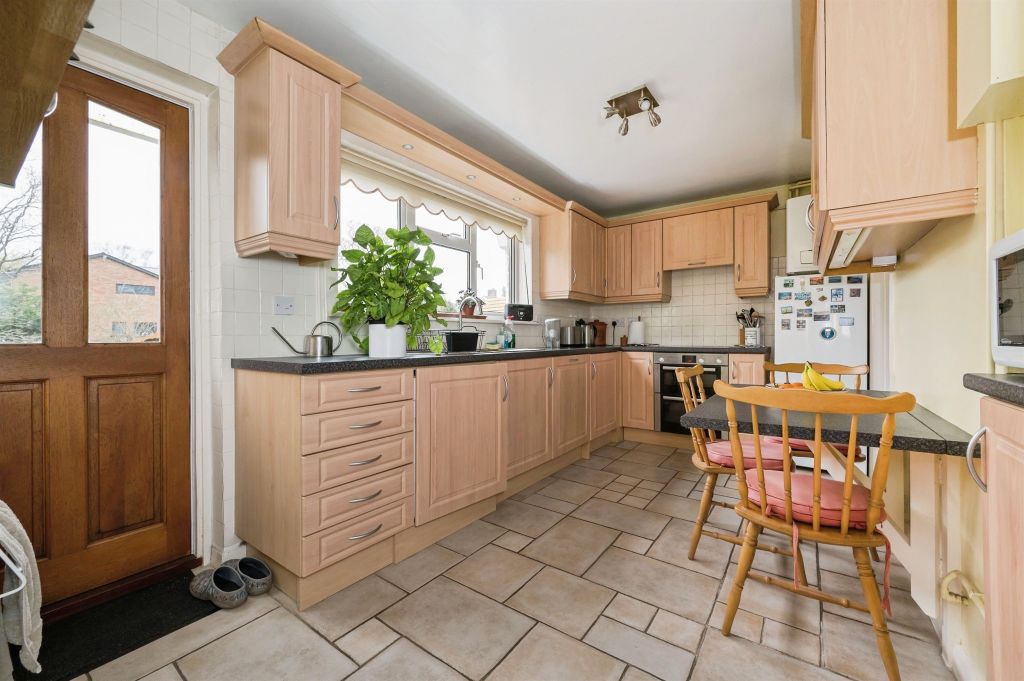 Property photo 3 of 19