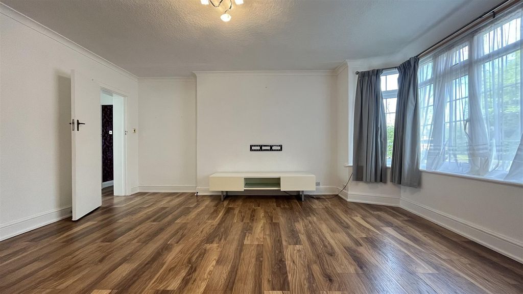 Property photo 3 of 13 Img_E0936.Jpg