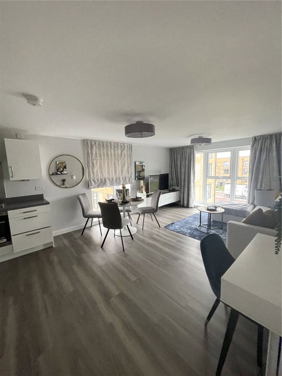 Property photo 2 of 7 Picture No. 13