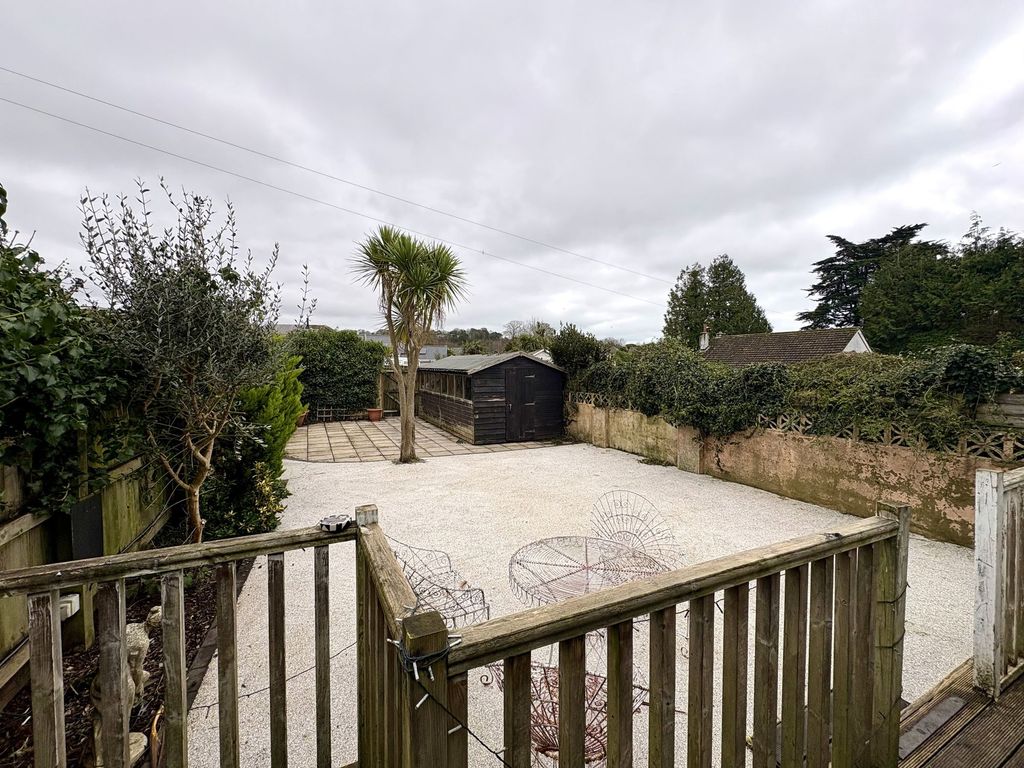 Property photo 2 of 29