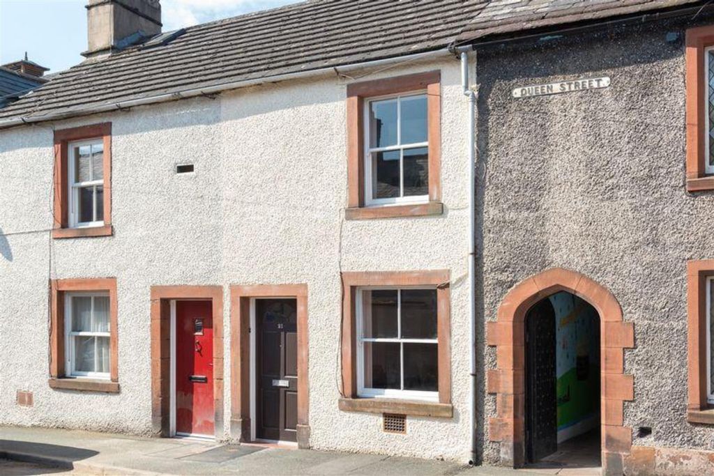 Property photo 1 of 11 21 Queen Street
