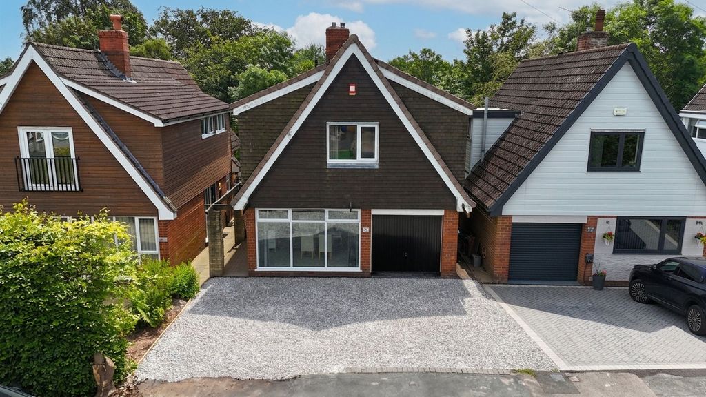 Property photo 1 of 32