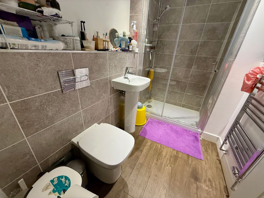 Property photo 3 of 18 Image