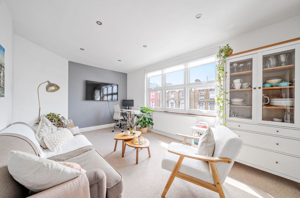 Property photo 1 of 12 1331399-7-6889Ef4...