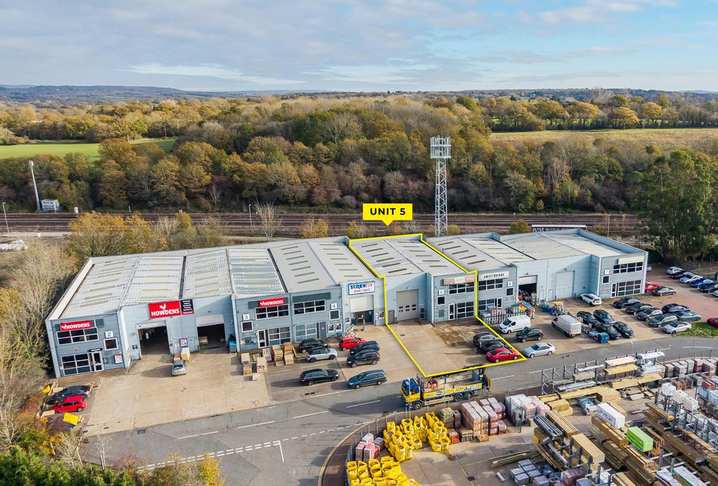 Property photo 1 of 7 Orchard Trade Park (Unit 5)_077 Annotated.Jpg