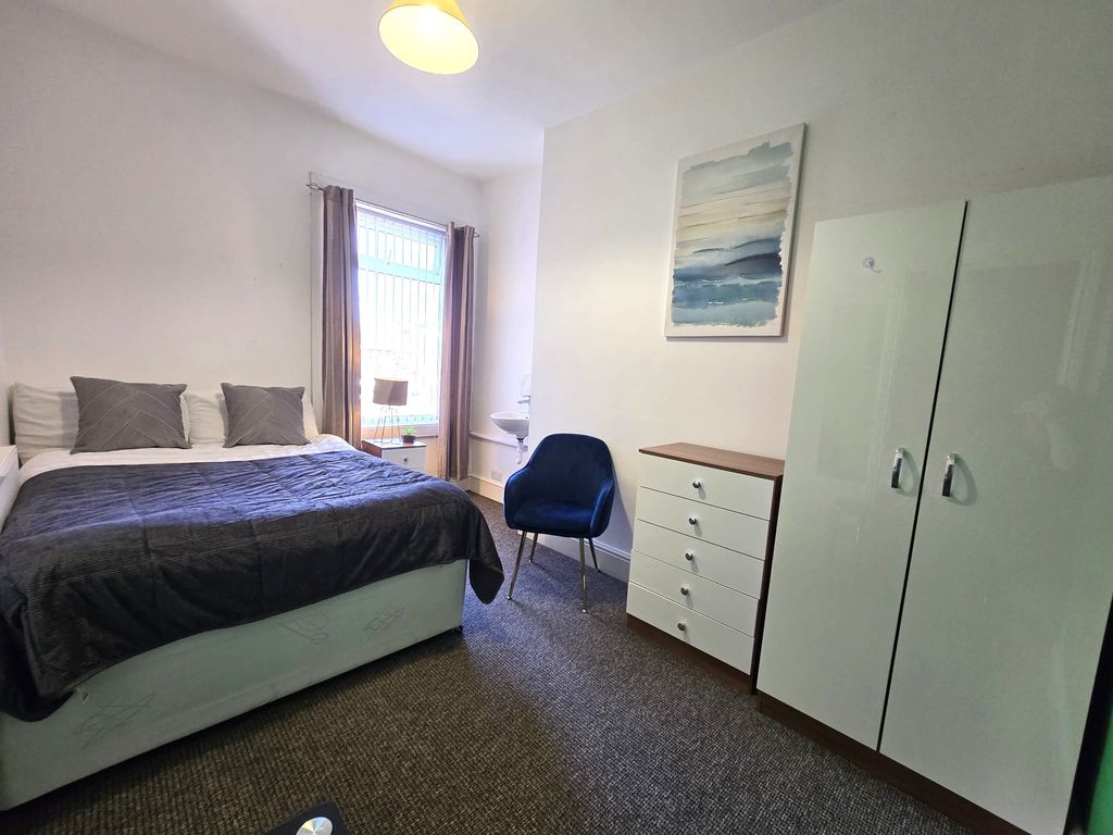 Property photo 2 of 4