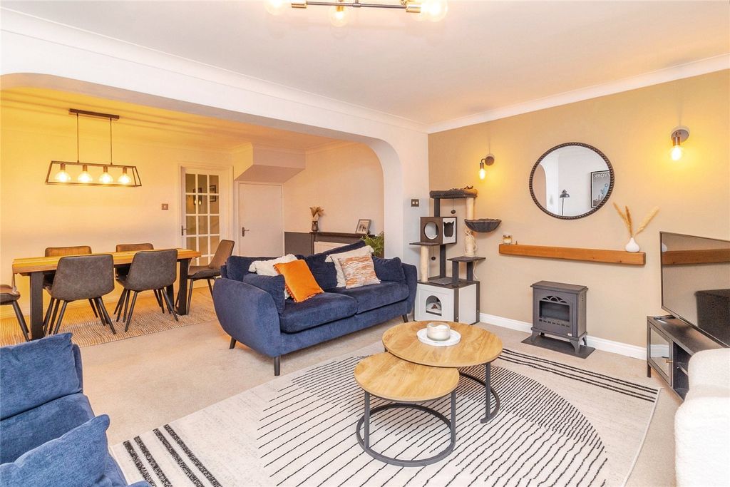 Property photo 3 of 19 Picture No. 28