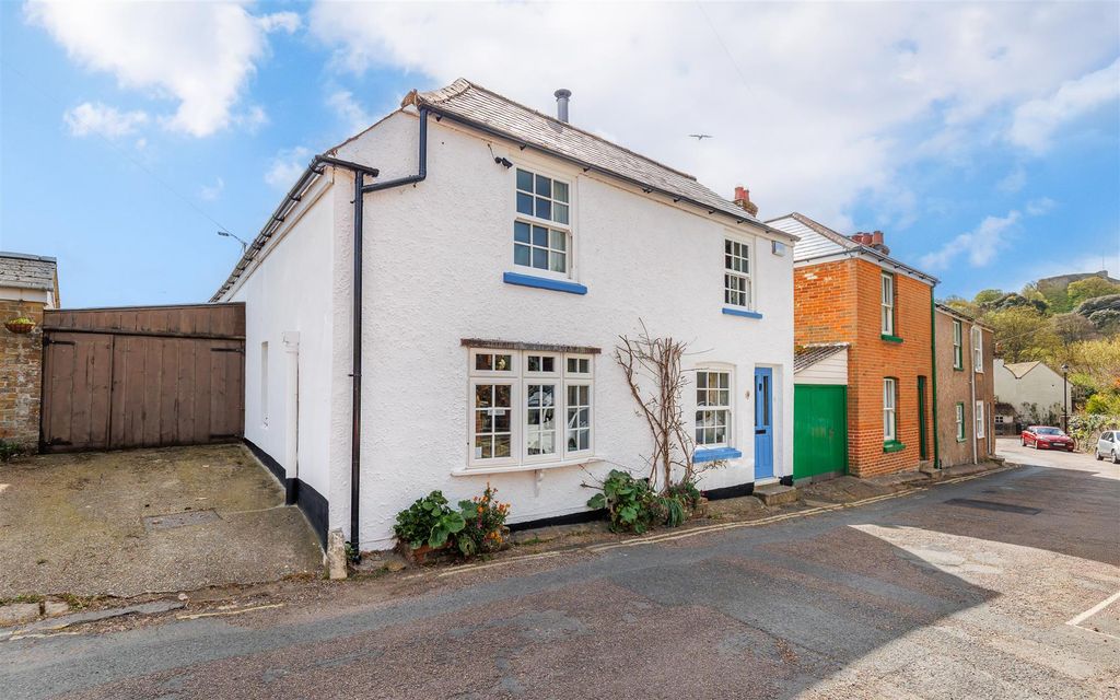 Property photo 2 of 31