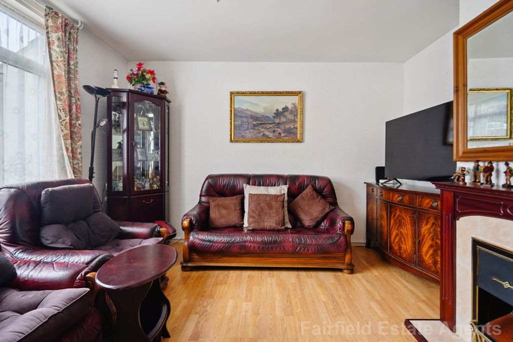 Property photo 2 of 20
