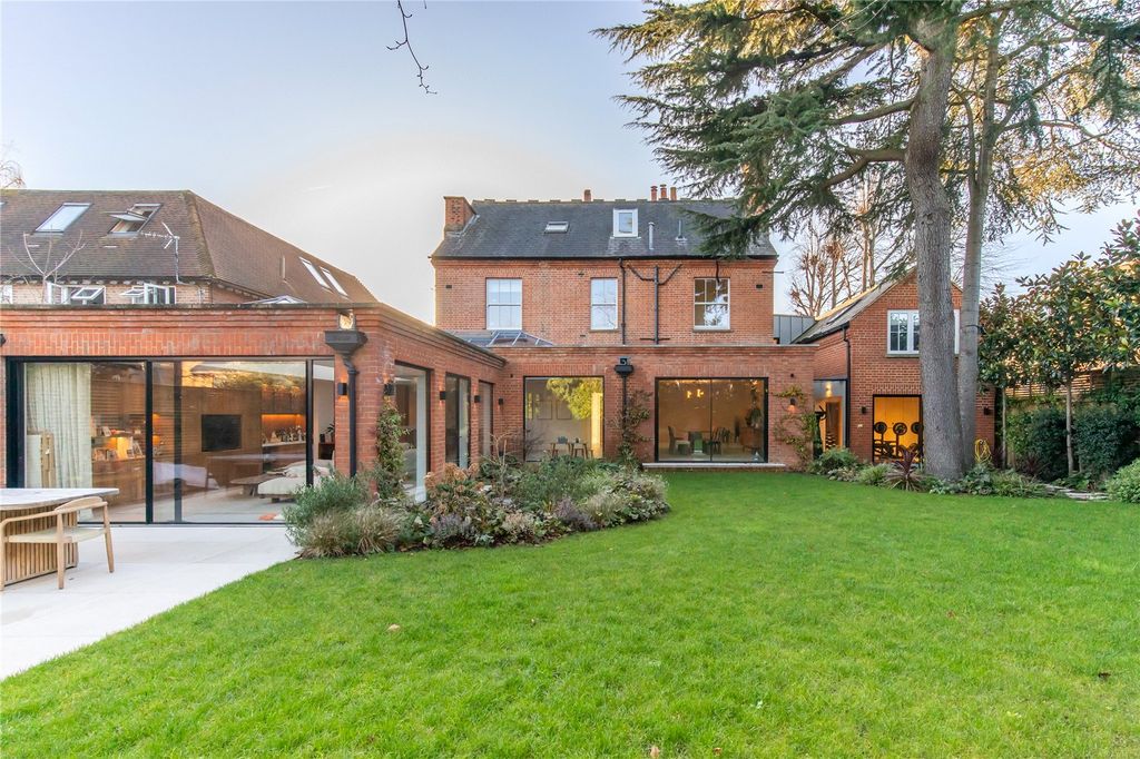 Property photo 2 of 23 Picture No. 41