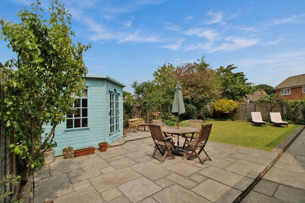 Property photo 2 of 26