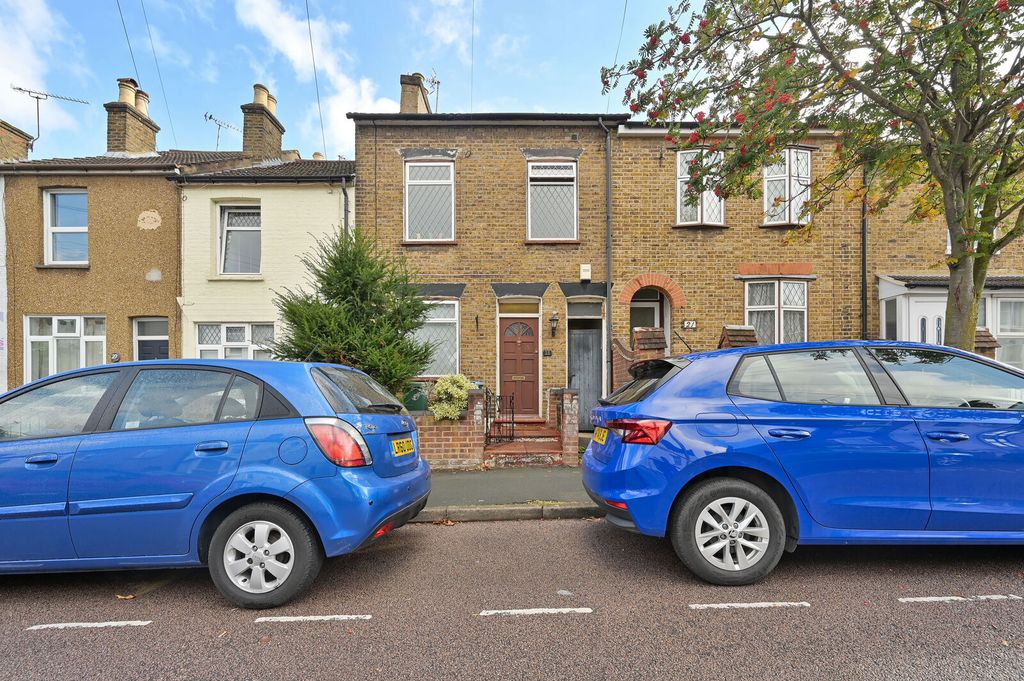 Property photo 1 of 12