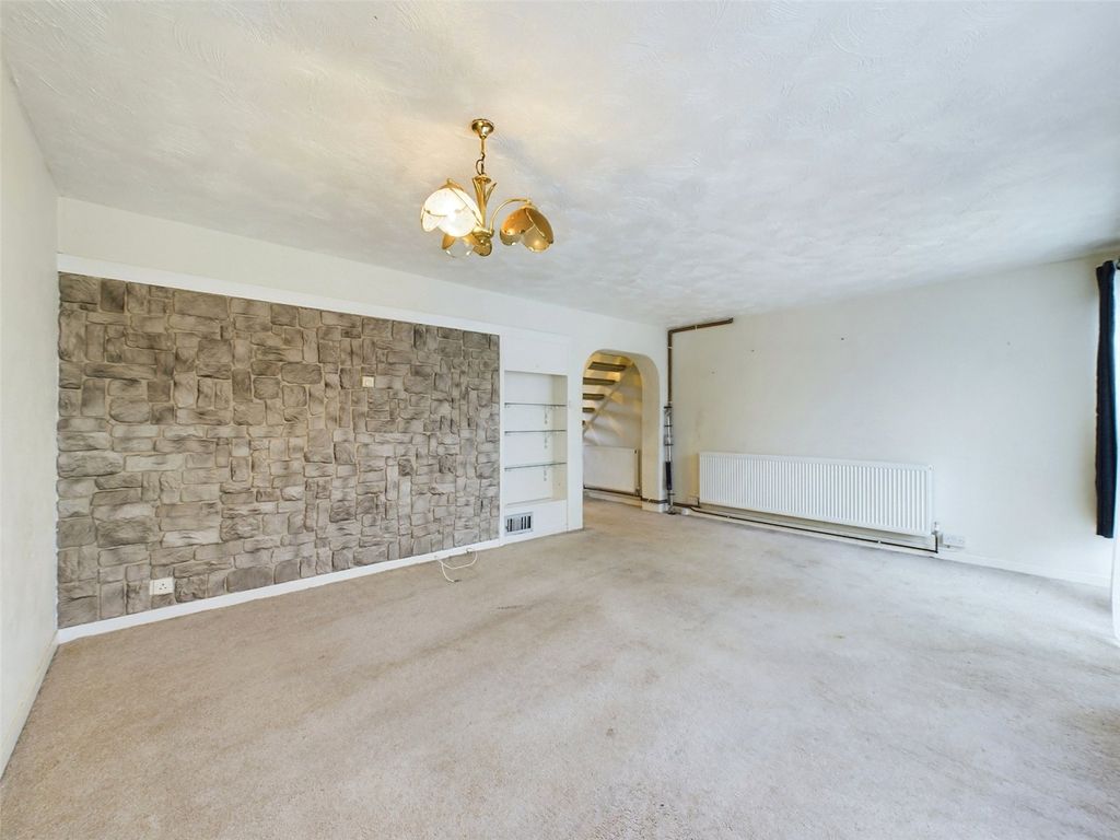 Property photo 2 of 19 Picture No. 14