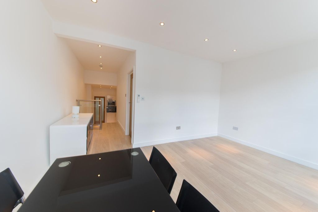 Property photo 3 of 15 Photo 2