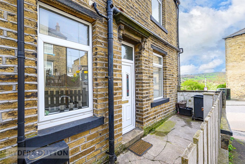 Property photo 2 of 16 Picture No. 03