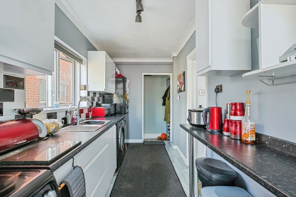 Property photo 3 of 14 Kitchen