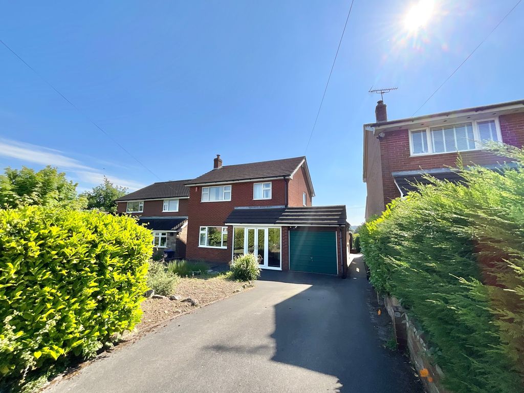 Property photo 1 of 32