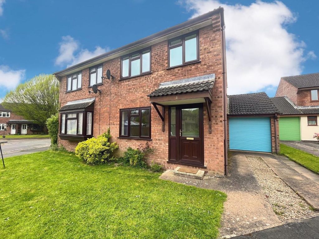 Property photo 1 of 8 Front Aspect