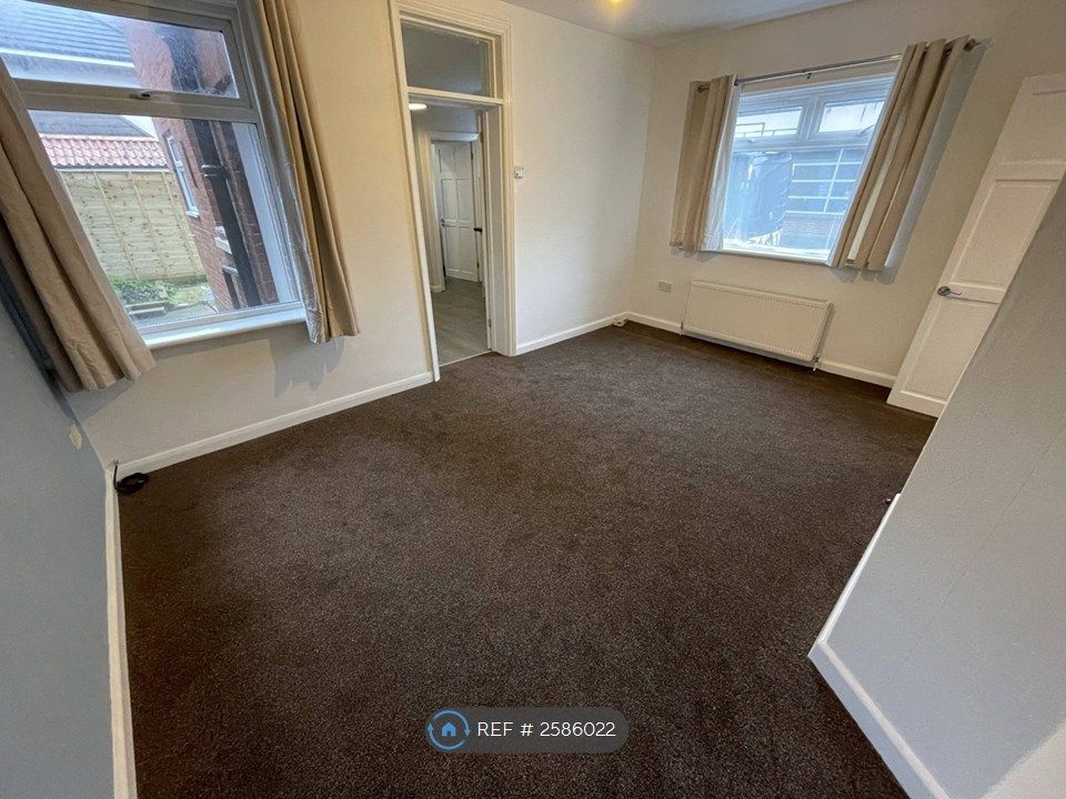 Property photo 3 of 9 Living Room