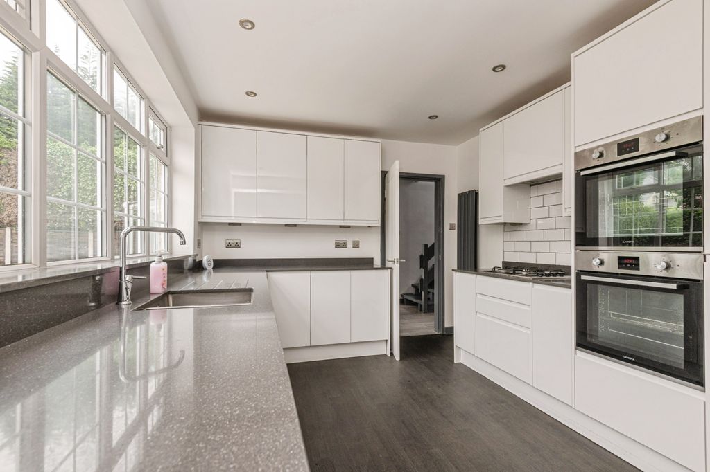 Property photo 1 of 14 Kitchen