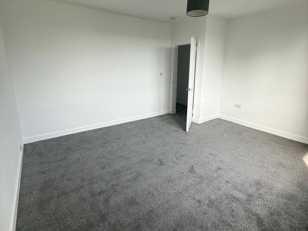 Property photo 3 of 13 Photo 3