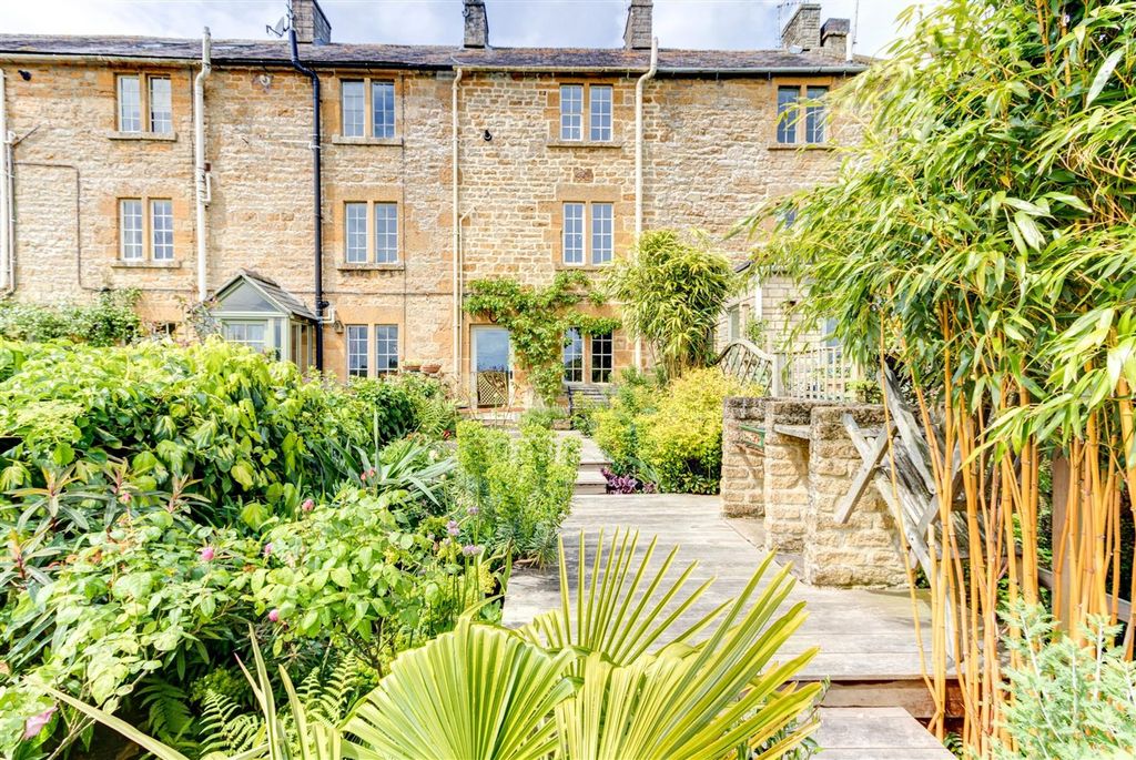 Property photo 1 of 13 Rear View