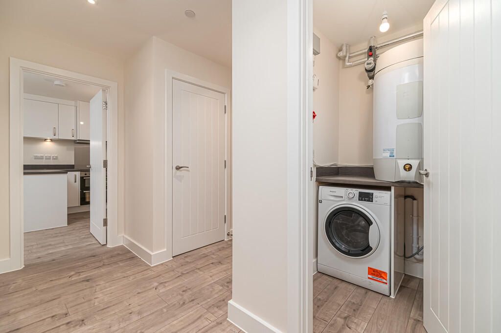 Property photo 3 of 21 Image