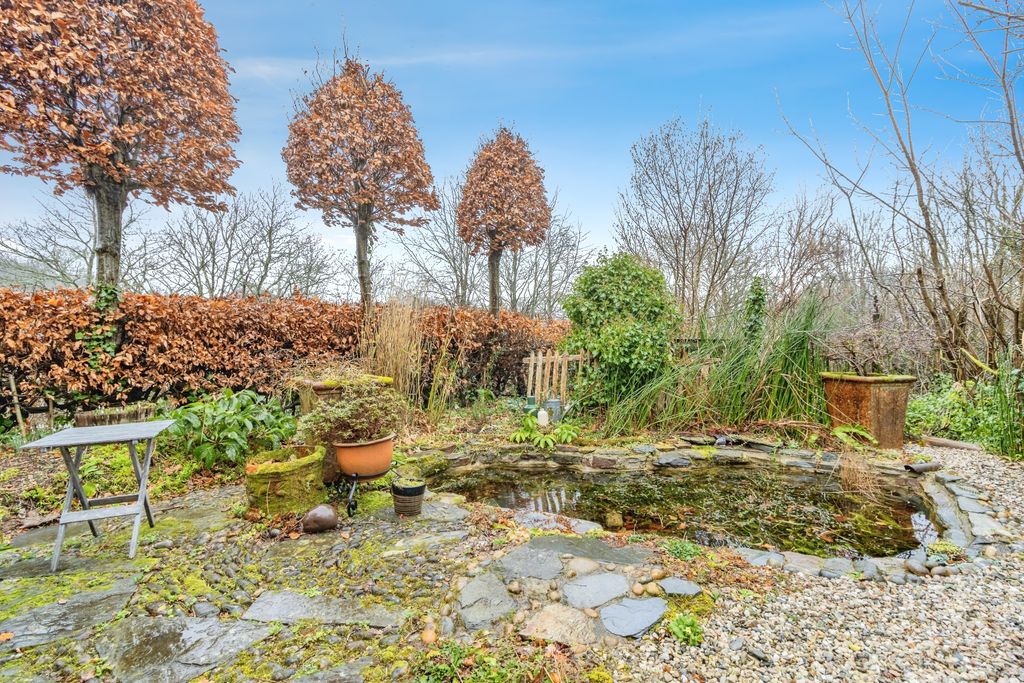 Property photo 3 of 17 Photography