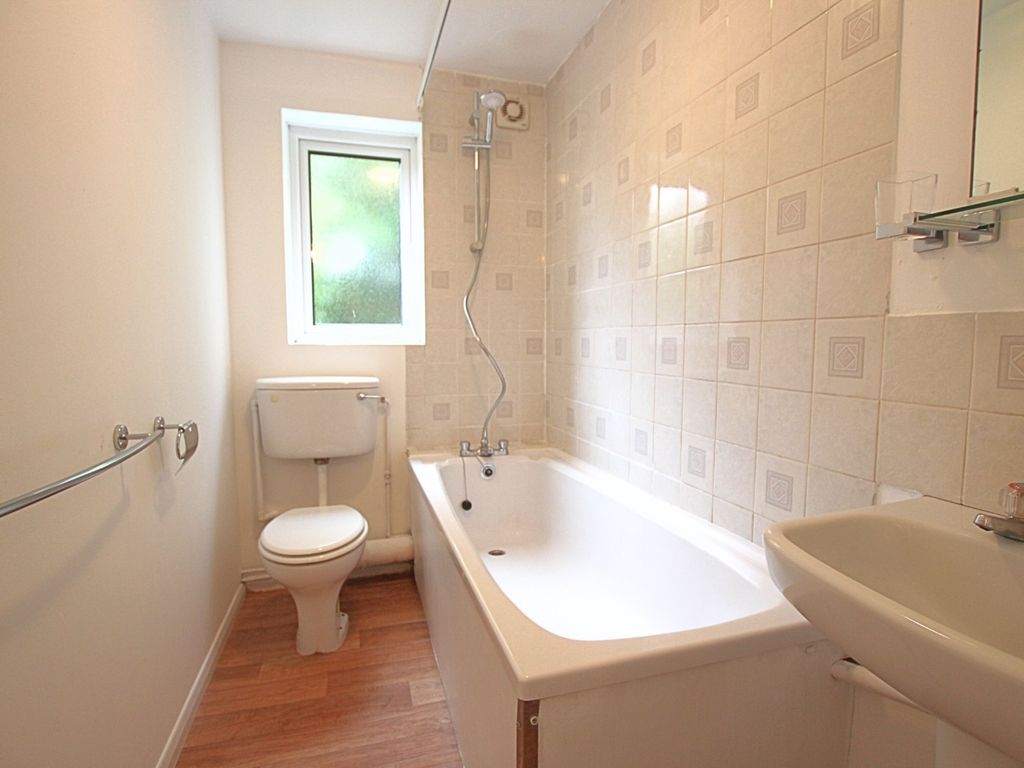 Property photo 3 of 7 5040666