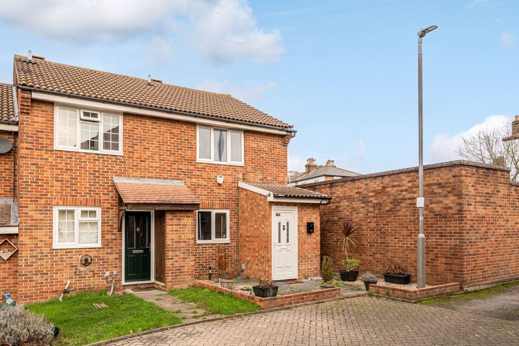 Property photo 2 of 13