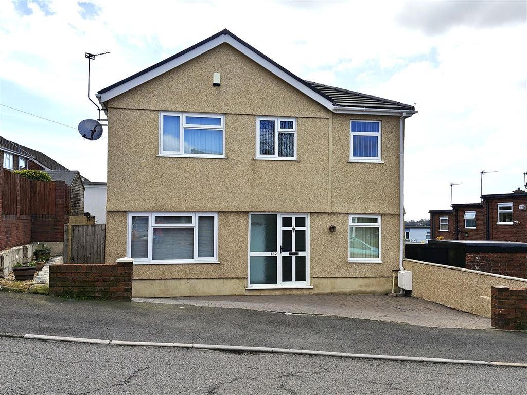 Property photo 1 of 38 132 Derlwyn.Jpg