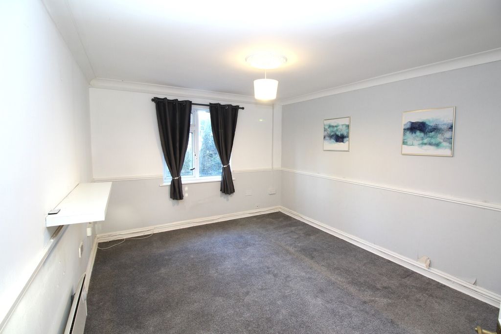 Property photo 2 of 6 Lounge View 1