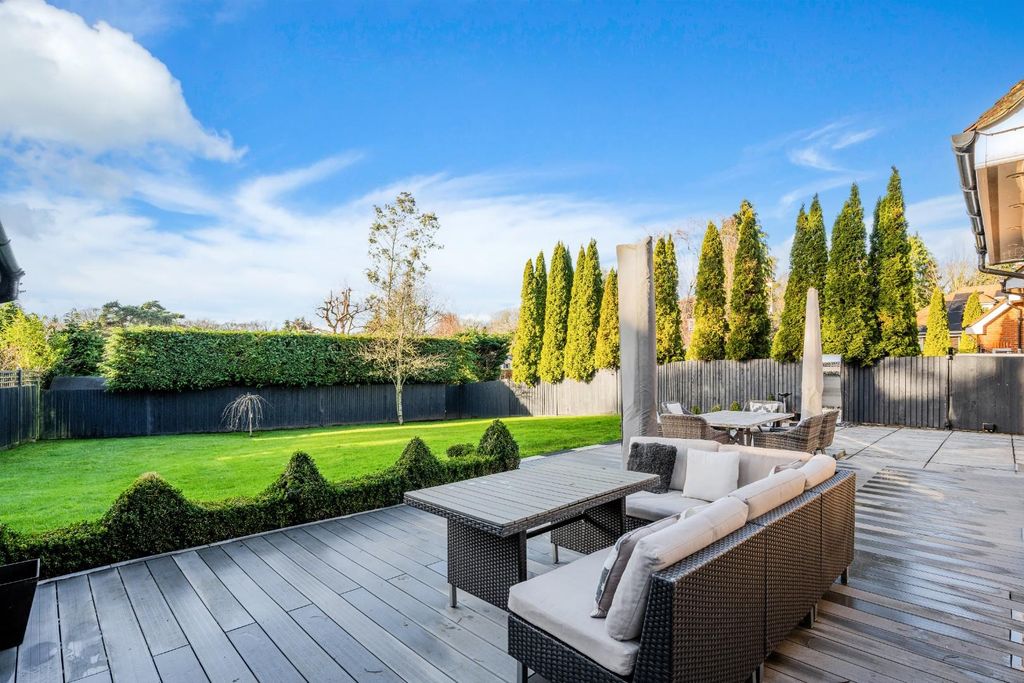 Property photo 3 of 35