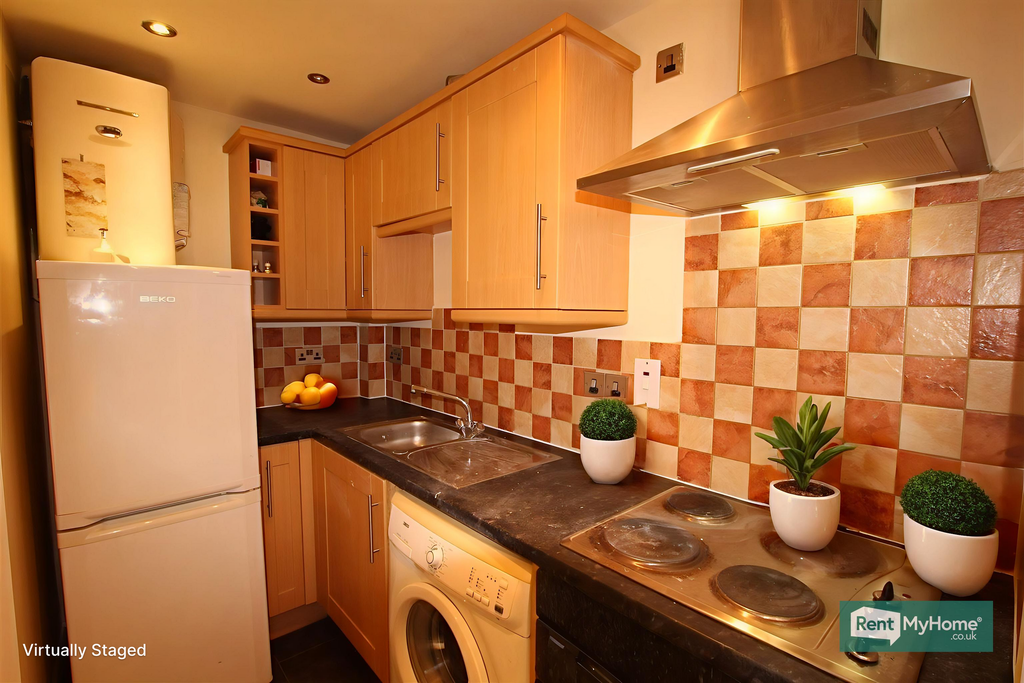 Property photo 3 of 8 Listing_914936_0007_294c4Af6 - Kitchen - Standard - 2.Jpg