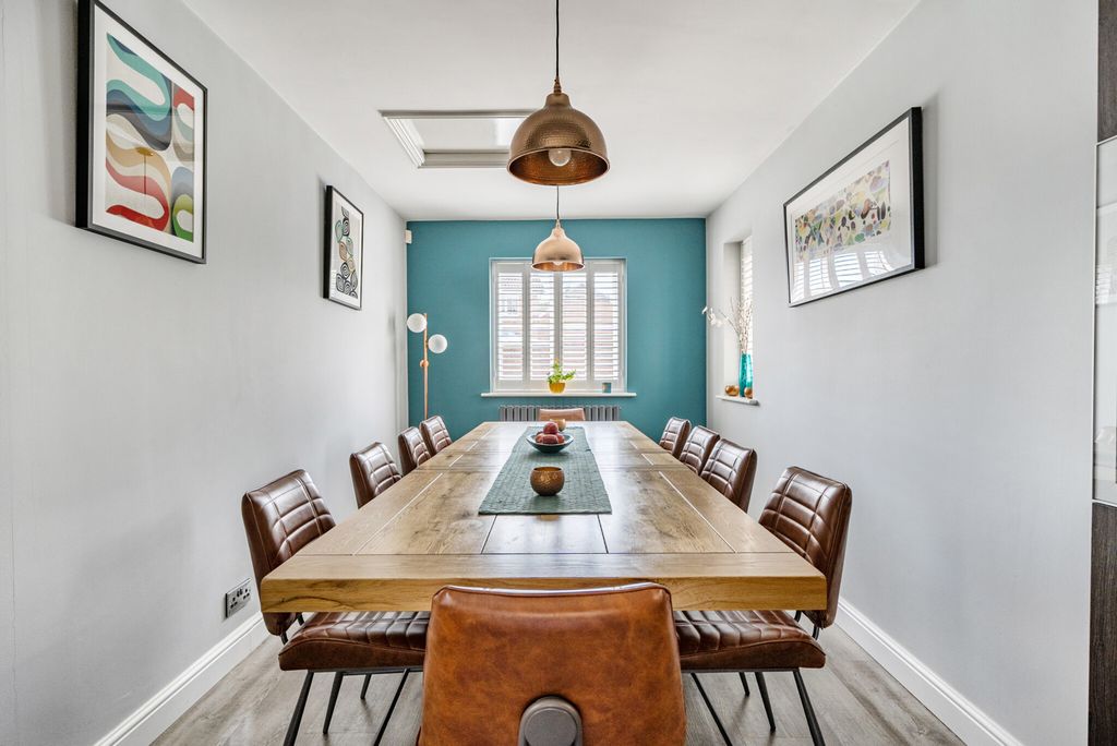 Property photo 3 of 26 1441157-13-69d8Fc...