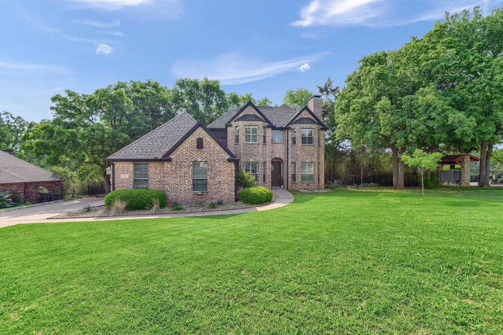 Property photo 1 of 31