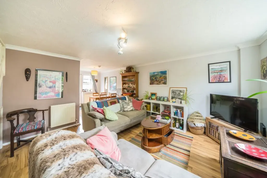 Property photo 1 of 6