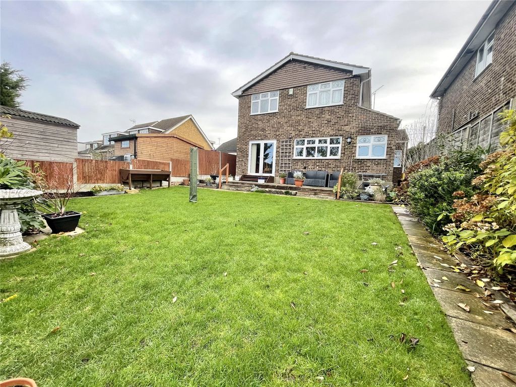 Property photo 2 of 28 Picture No. 18