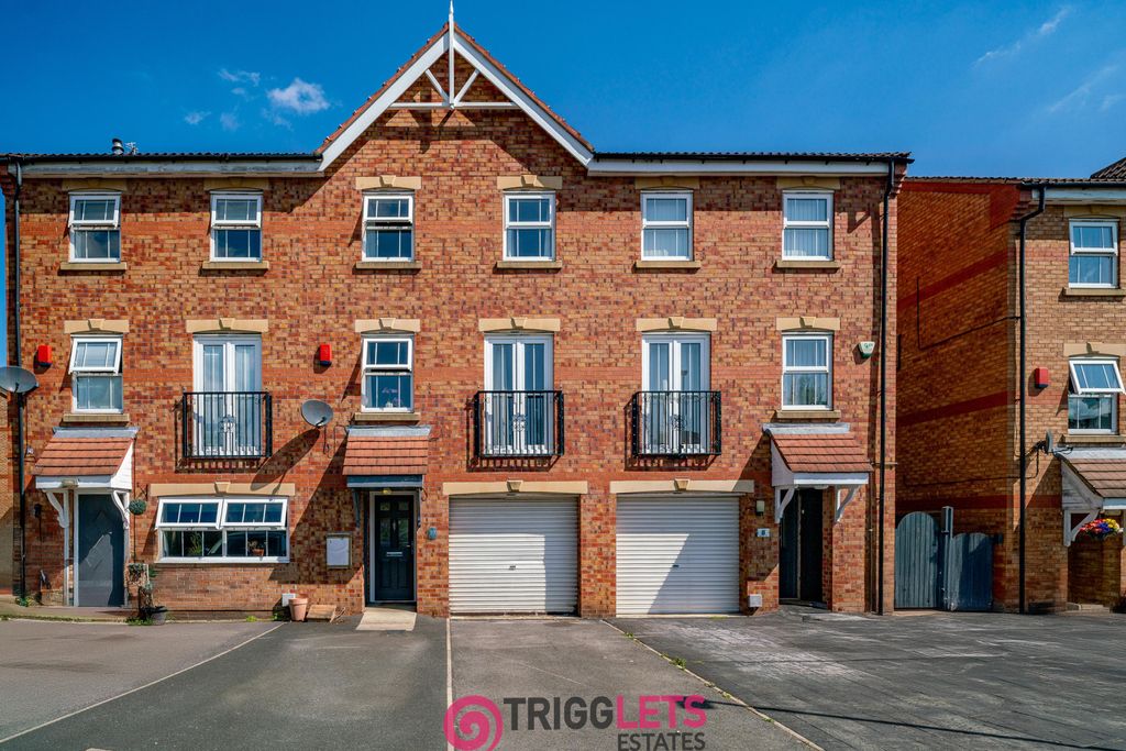 Property photo 1 of 24