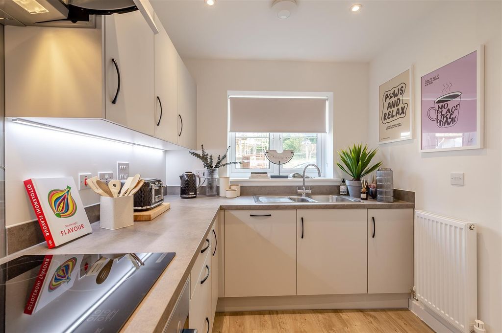 Property photo 2 of 13 Kitchen.Jpg