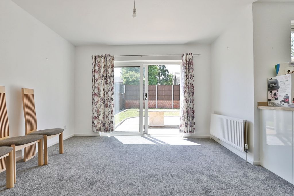 Property photo 3 of 16 Pbox-Img.Jpg