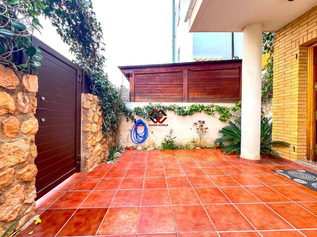 Property photo 2 of 31
