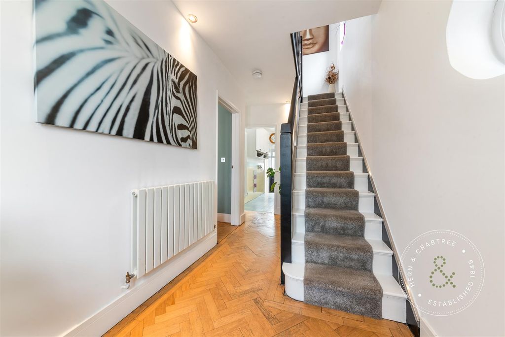 Property photo 3 of 34 Heol-Y-Waun-11.Jpg