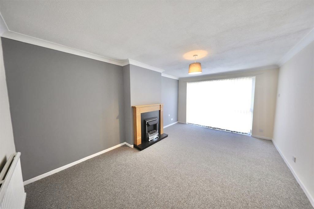 Property photo 2 of 15 Living Room